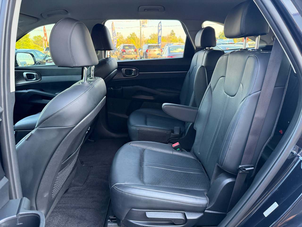 2023 Kia Sorento EX photo 13