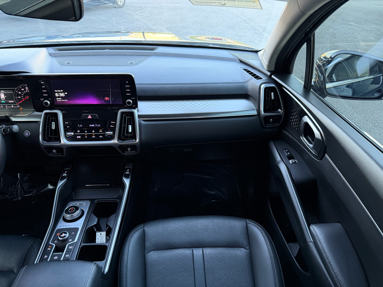 2023 Kia Sorento EX photo 22