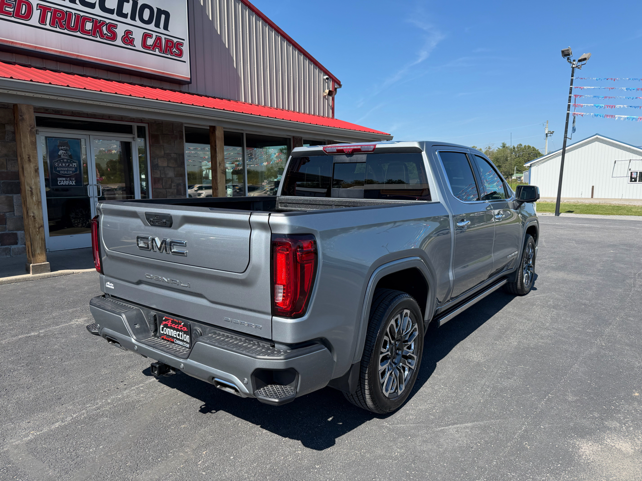 2024 Gmc Sierra Denali Ultimate photo 2
