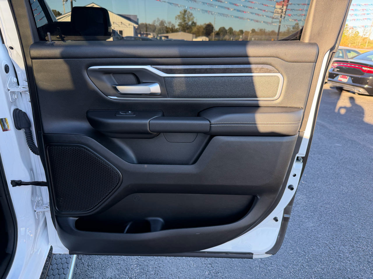 RAM 1500 Big Horn 4x4 Crew Cab 5'7" Box 2020 RAM 1500 Big Horn 4x4 Crew Cab 5'7" Box 2020