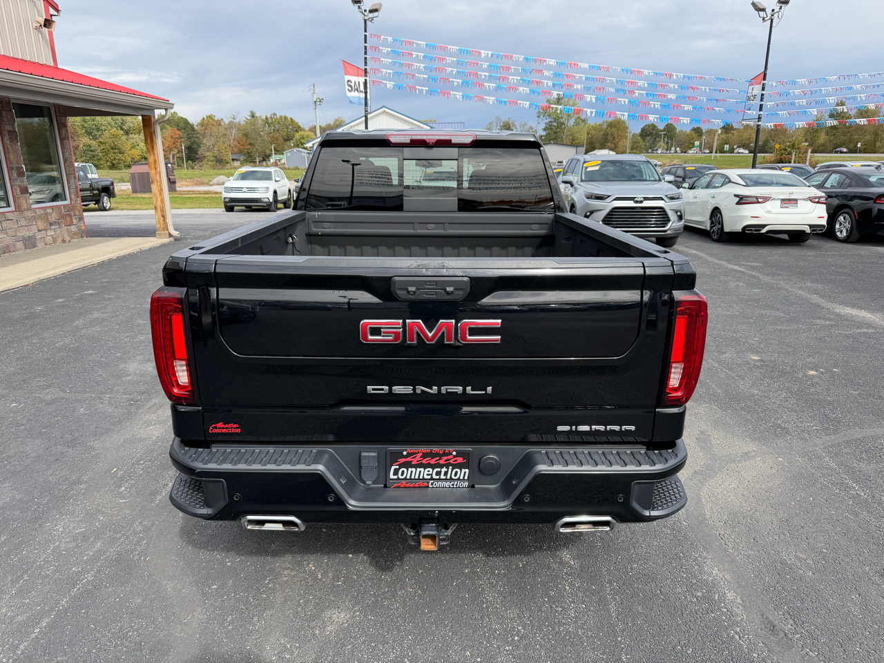 GMC Sierra 1500 4WD Crew Cab 147" Denali 2022 GMC Sierra 1500 4WD Crew Cab 147" Denali 2022