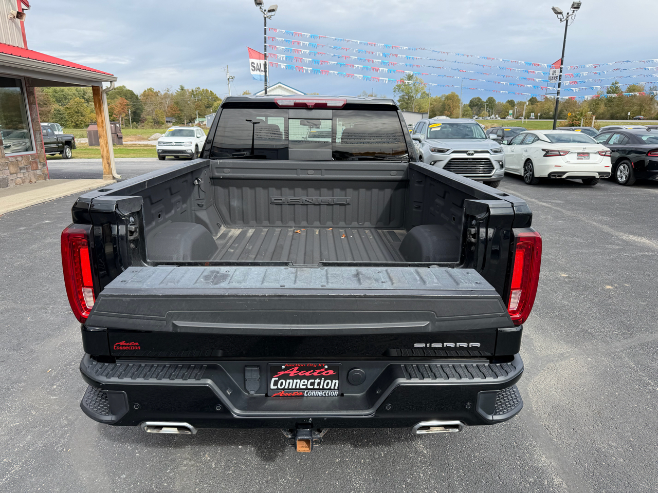 GMC Sierra 1500 4WD Crew Cab 147" Denali 2022 GMC Sierra 1500 4WD Crew Cab 147" Denali 2022