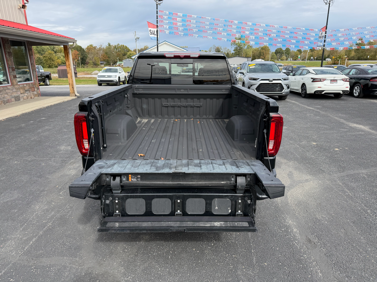 GMC Sierra 1500 4WD Crew Cab 147" Denali 2022 GMC Sierra 1500 4WD Crew Cab 147" Denali 2022