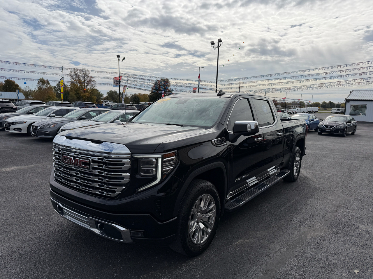 GMC Sierra 1500 4WD Crew Cab 147" Denali 2022 GMC Sierra 1500 4WD Crew Cab 147" Denali 2022