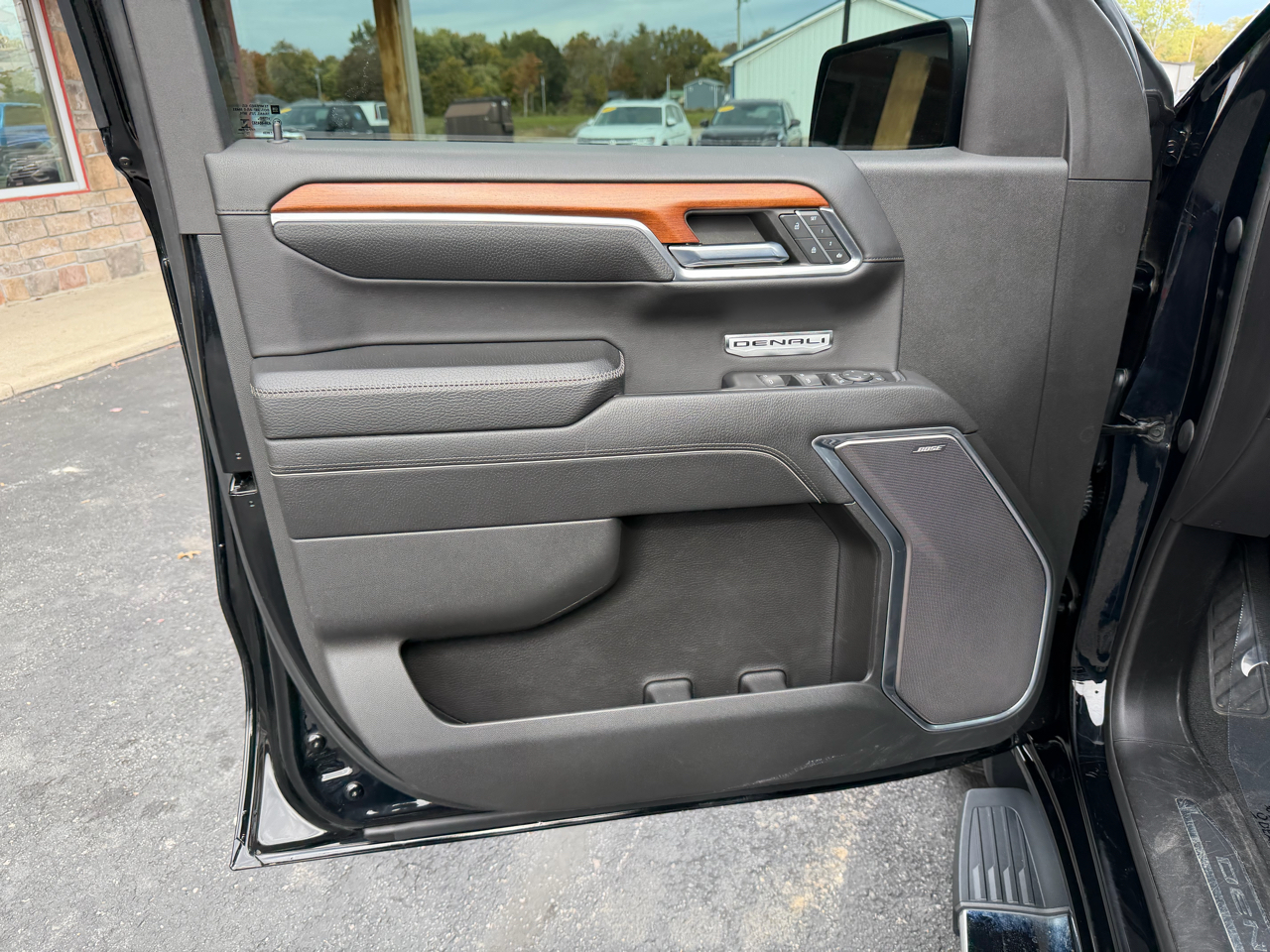 GMC Sierra 1500 4WD Crew Cab 147" Denali 2022 GMC Sierra 1500 4WD Crew Cab 147" Denali 2022