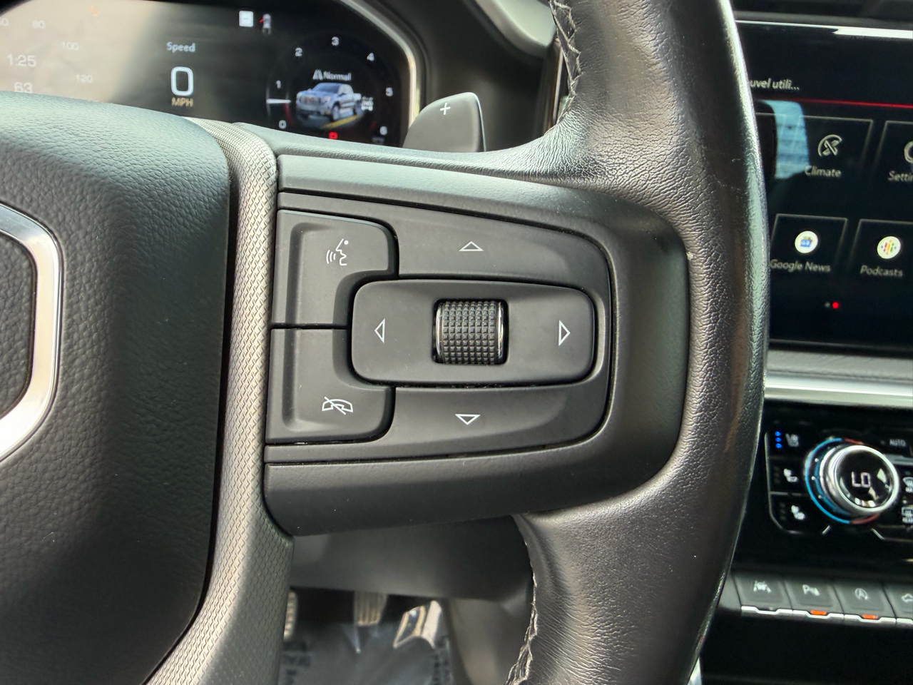 GMC Sierra 1500 4WD Crew Cab 147" Denali 2022 GMC Sierra 1500 4WD Crew Cab 147" Denali 2022