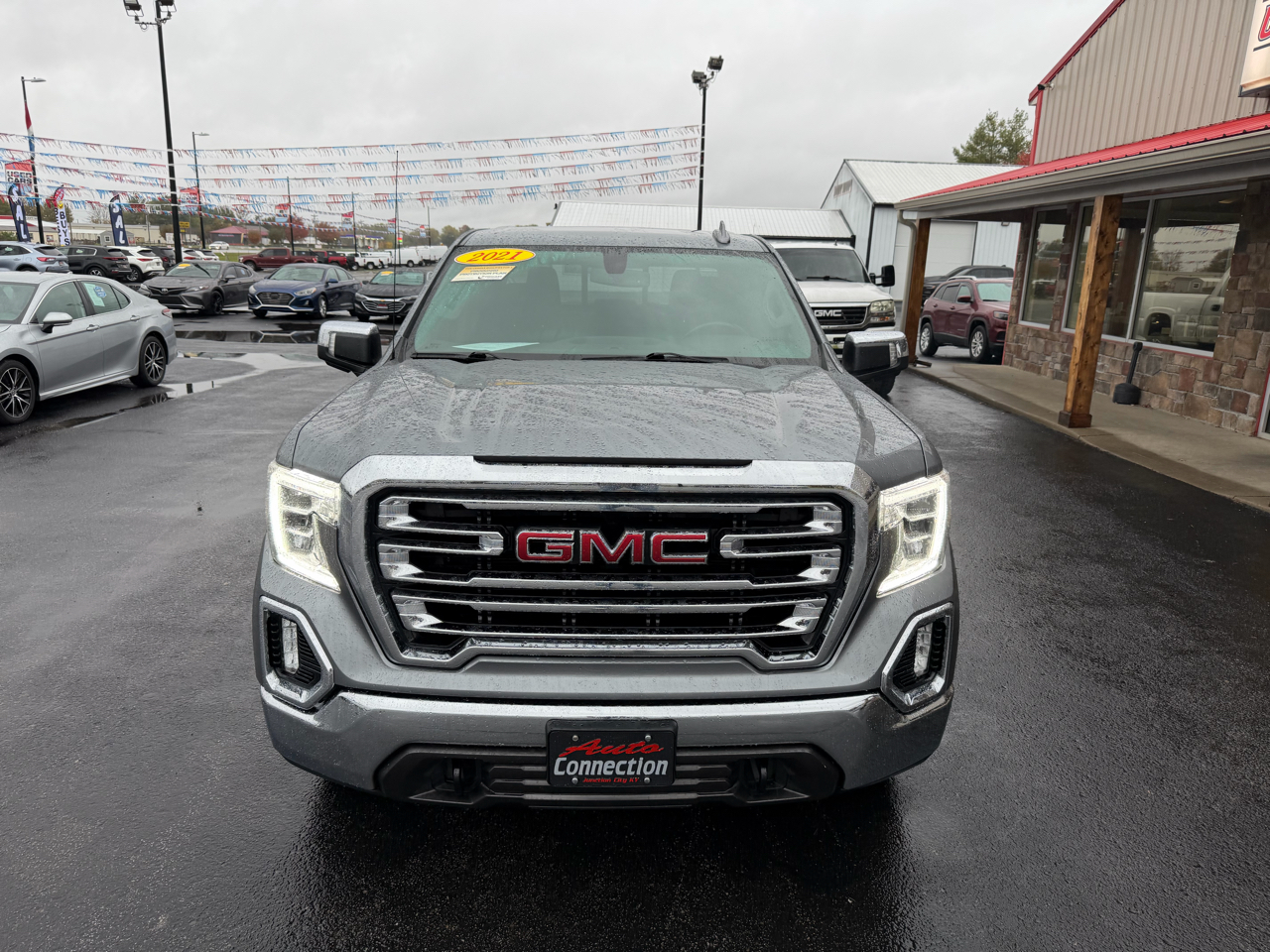 GMC Sierra 1500 4WD Crew Cab 147" SLT 2021 GMC Sierra 1500 4WD Crew Cab 147" SLT 2021