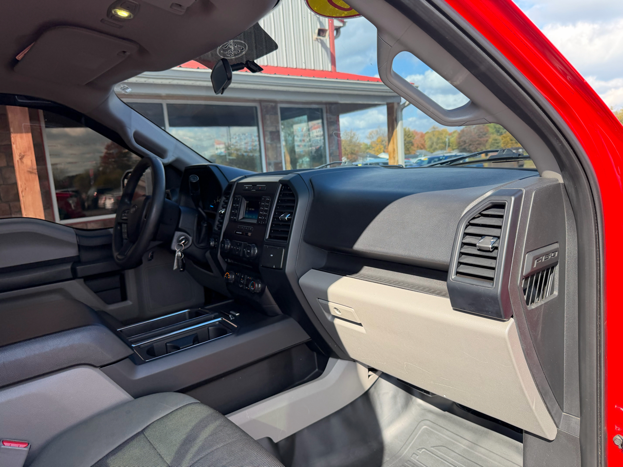 Ford F-150 4WD SuperCrew 150" XL 2015 Ford F-150 4WD SuperCrew 150" XL 2015