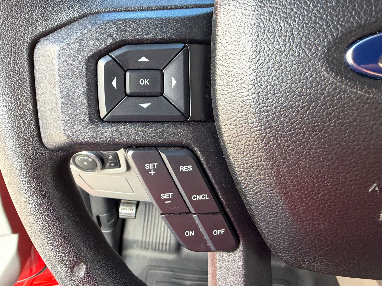 Ford F-150 4WD SuperCrew 150" XL 2015 Ford F-150 4WD SuperCrew 150" XL 2015