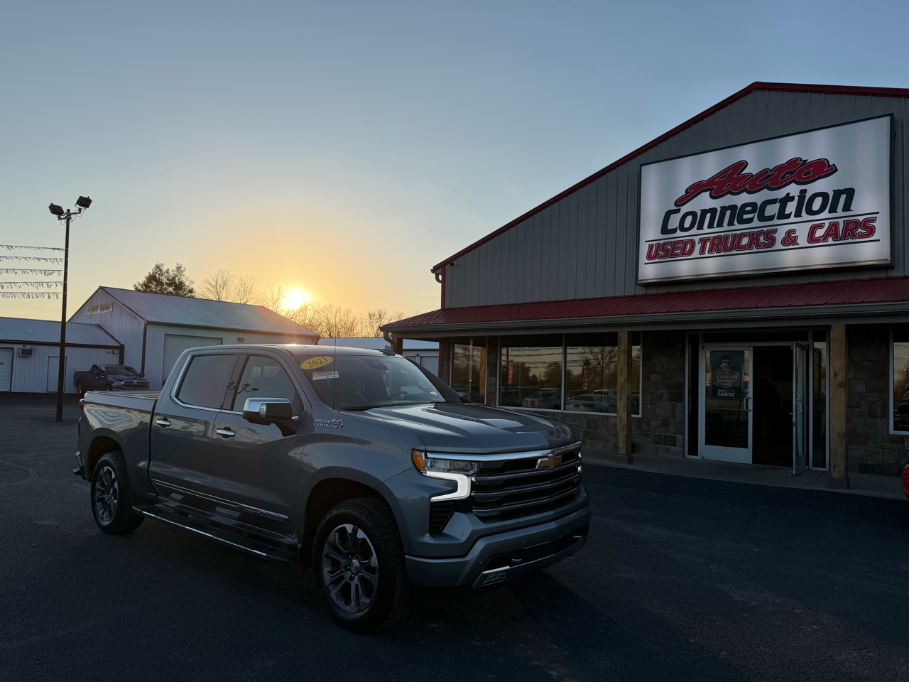 2023 Chevrolet Silverado 1500 4WD Crew Cab 147" High Country