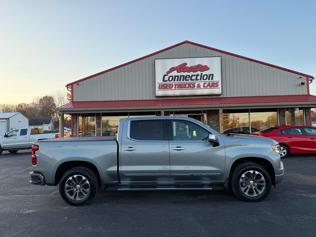 2023 Chevrolet Silverado 1500 4WD Crew Cab 147" High Country