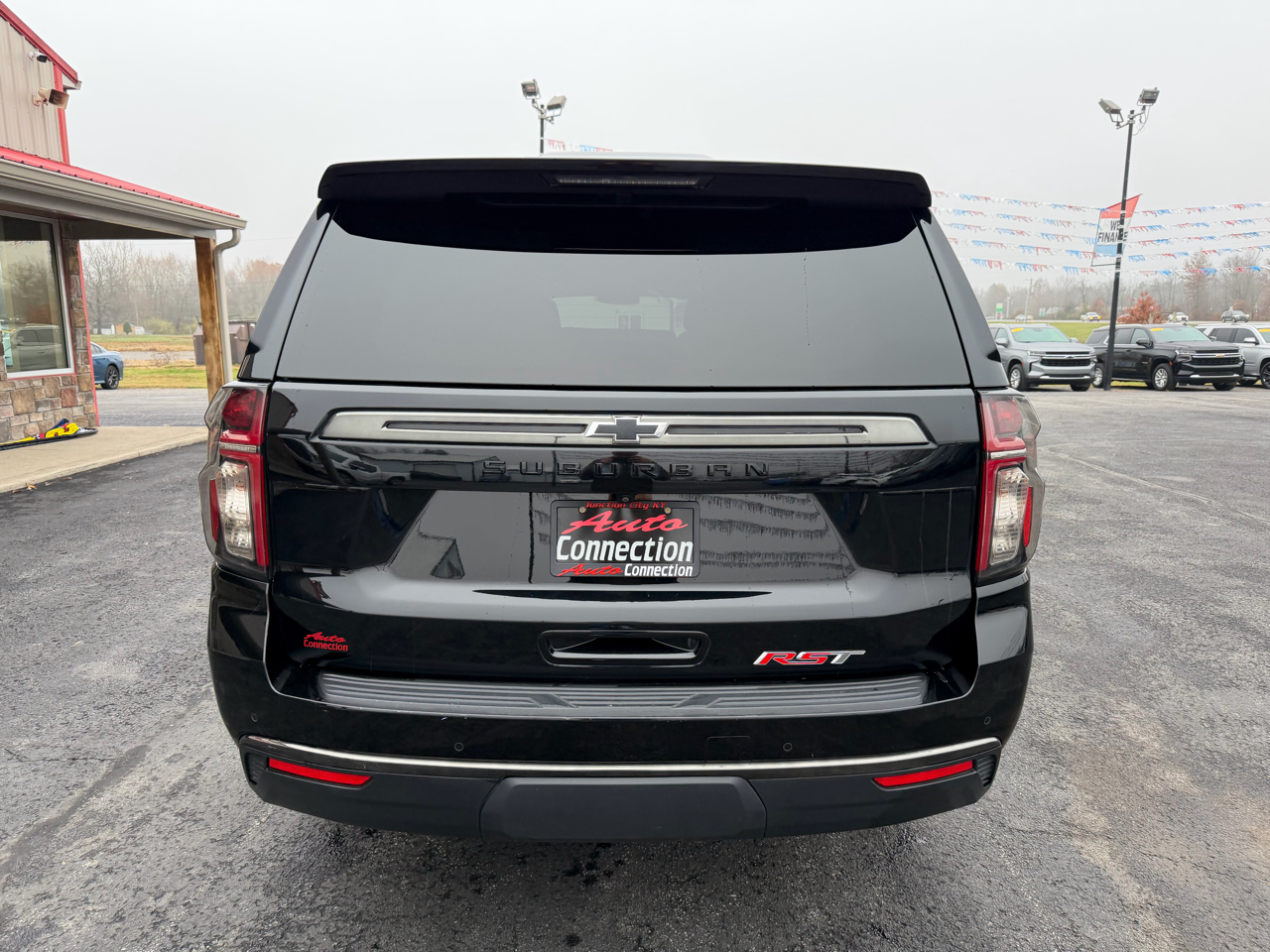 2022 Chevrolet Suburban RST photo 4