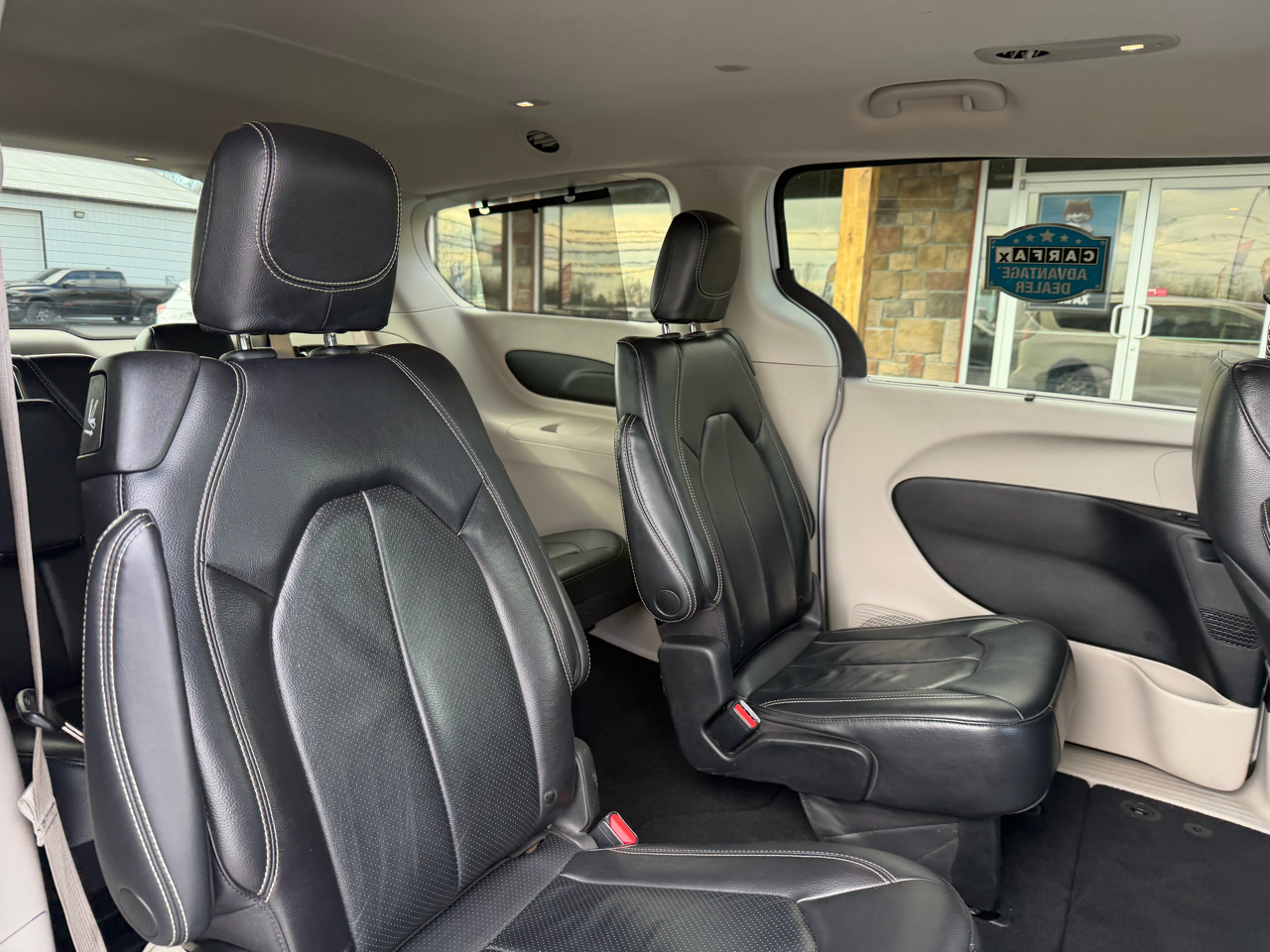 Chrysler Pacifica Touring L FWD 2022