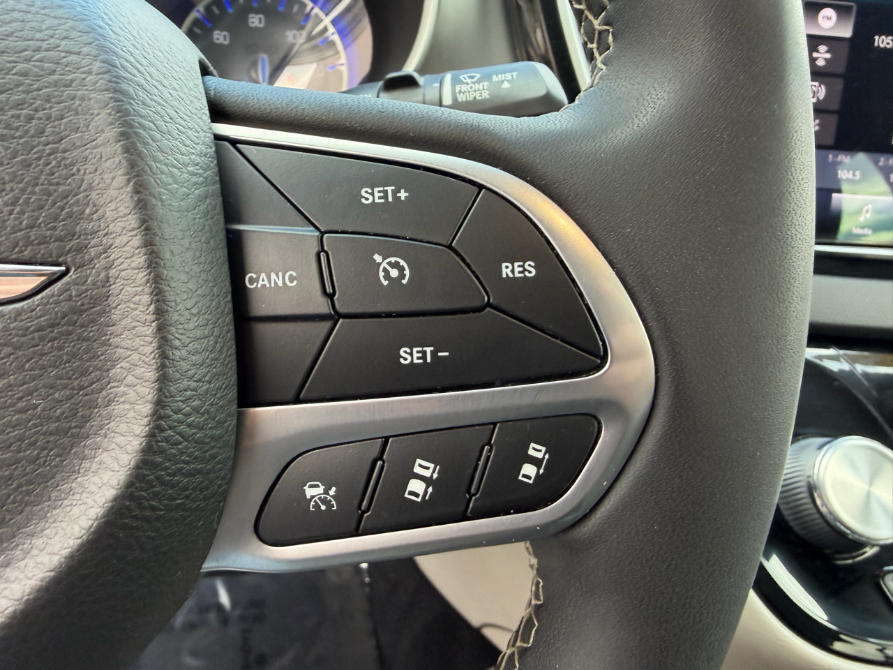 Chrysler Pacifica Touring L FWD 2022