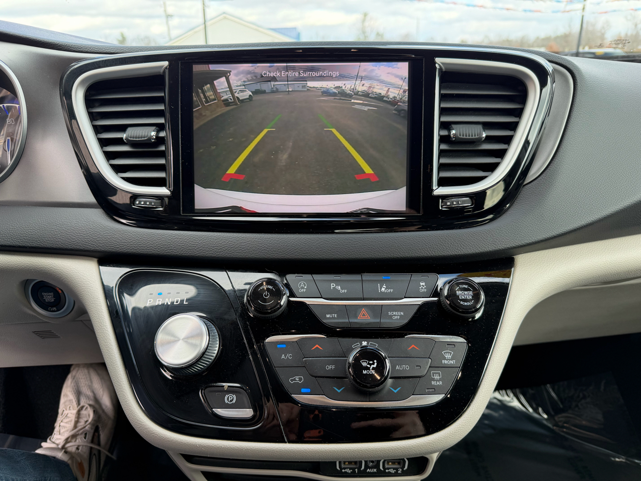 Chrysler Pacifica Touring L FWD 2022