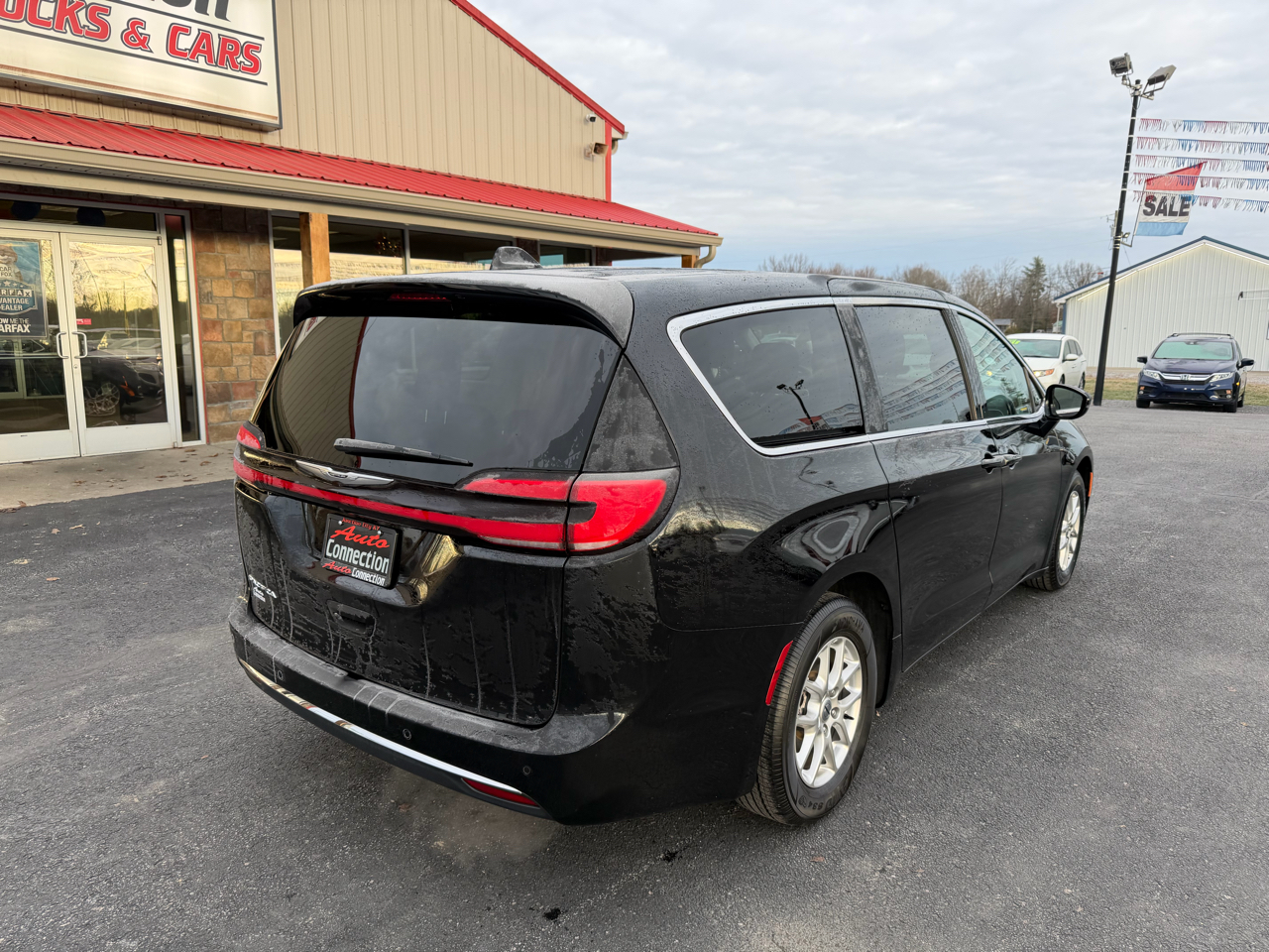 Chrysler Pacifica Touring L FWD 2024