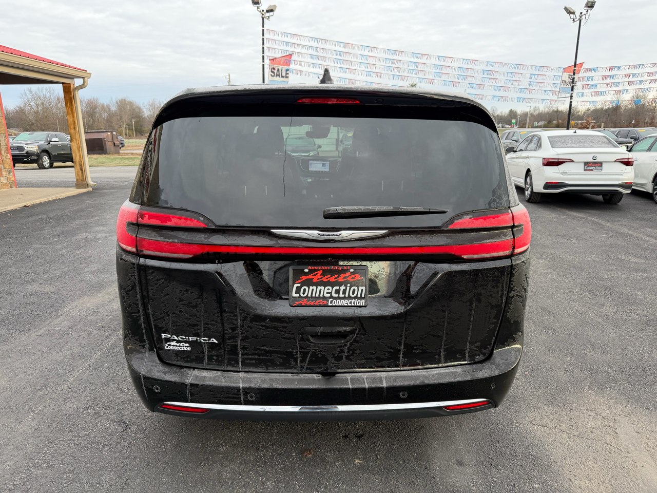 Chrysler Pacifica Touring L FWD 2024