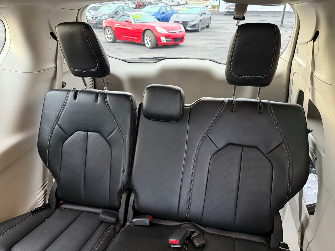 Chrysler Pacifica Touring L FWD 2024