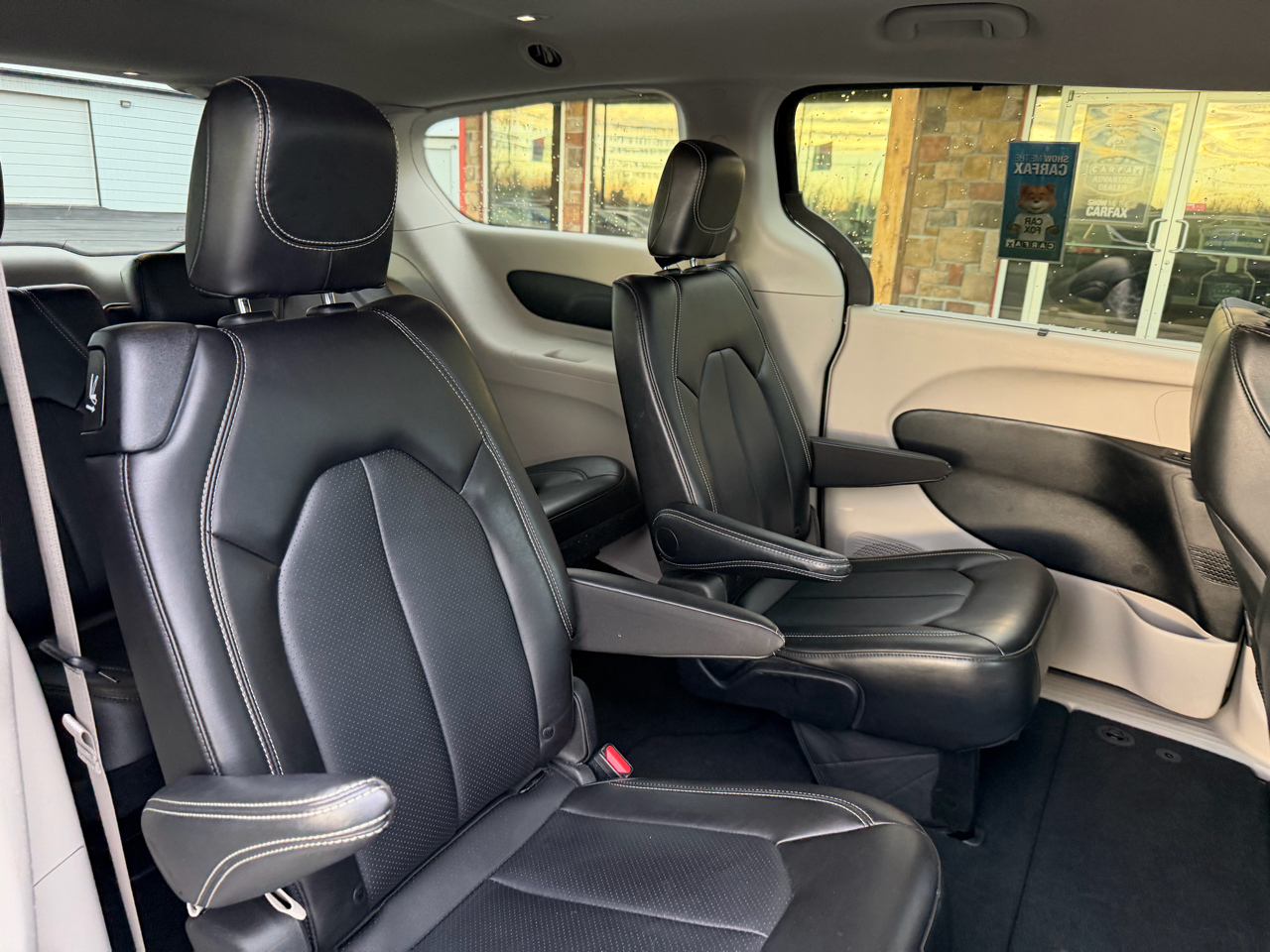 Chrysler Pacifica Touring L FWD 2024