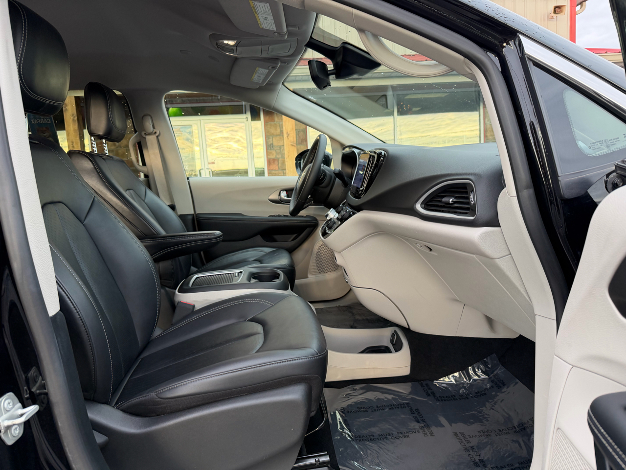 Chrysler Pacifica Touring L FWD 2024