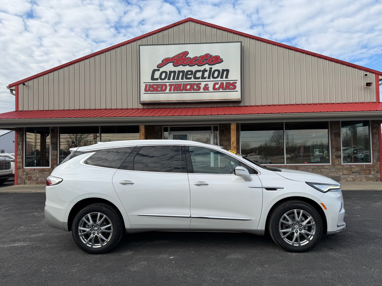 Buick Enclave AWD 4dr Essence 2023