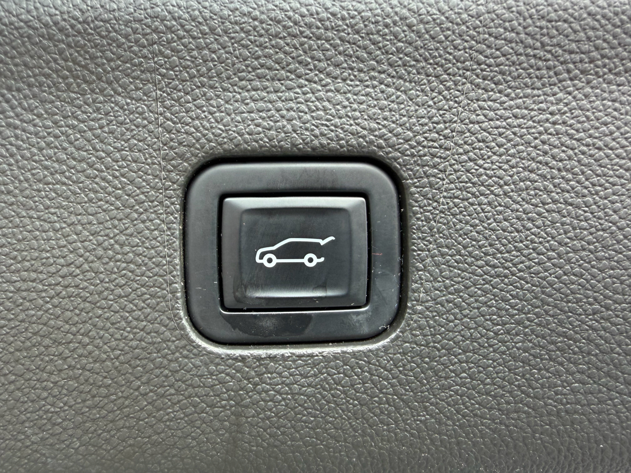 Buick Enclave AWD 4dr Essence 2023