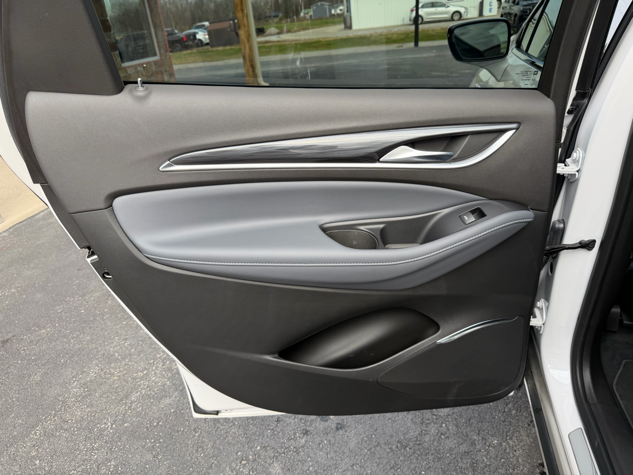 Buick Enclave AWD 4dr Essence 2023