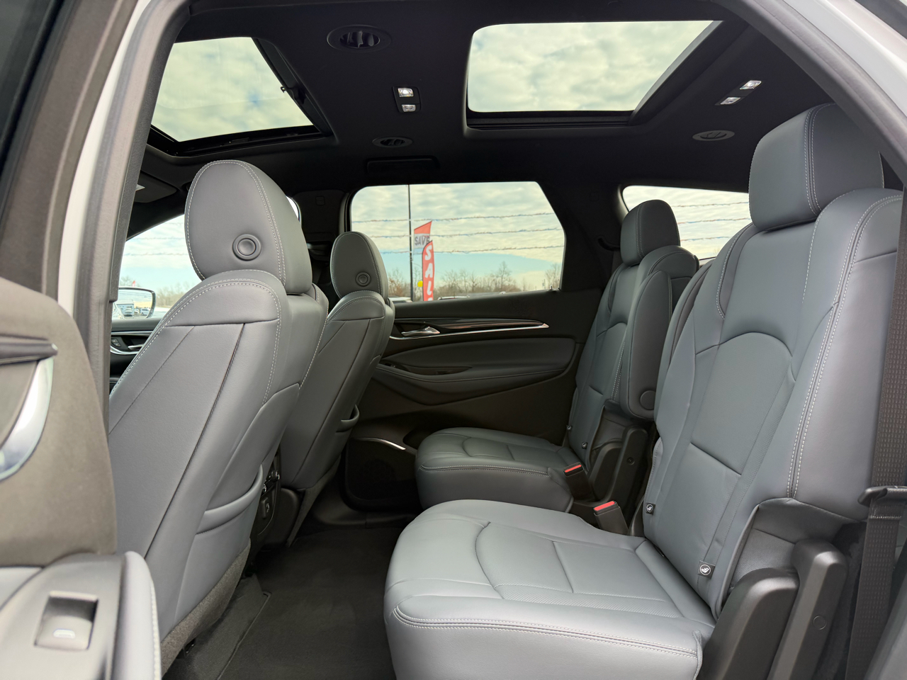 Buick Enclave AWD 4dr Essence 2023