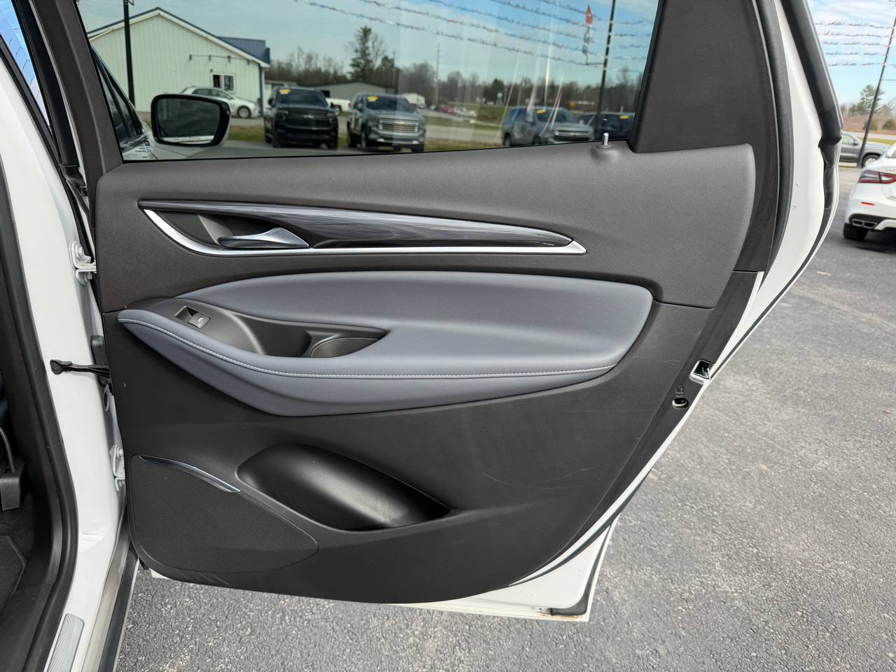 Buick Enclave AWD 4dr Essence 2023