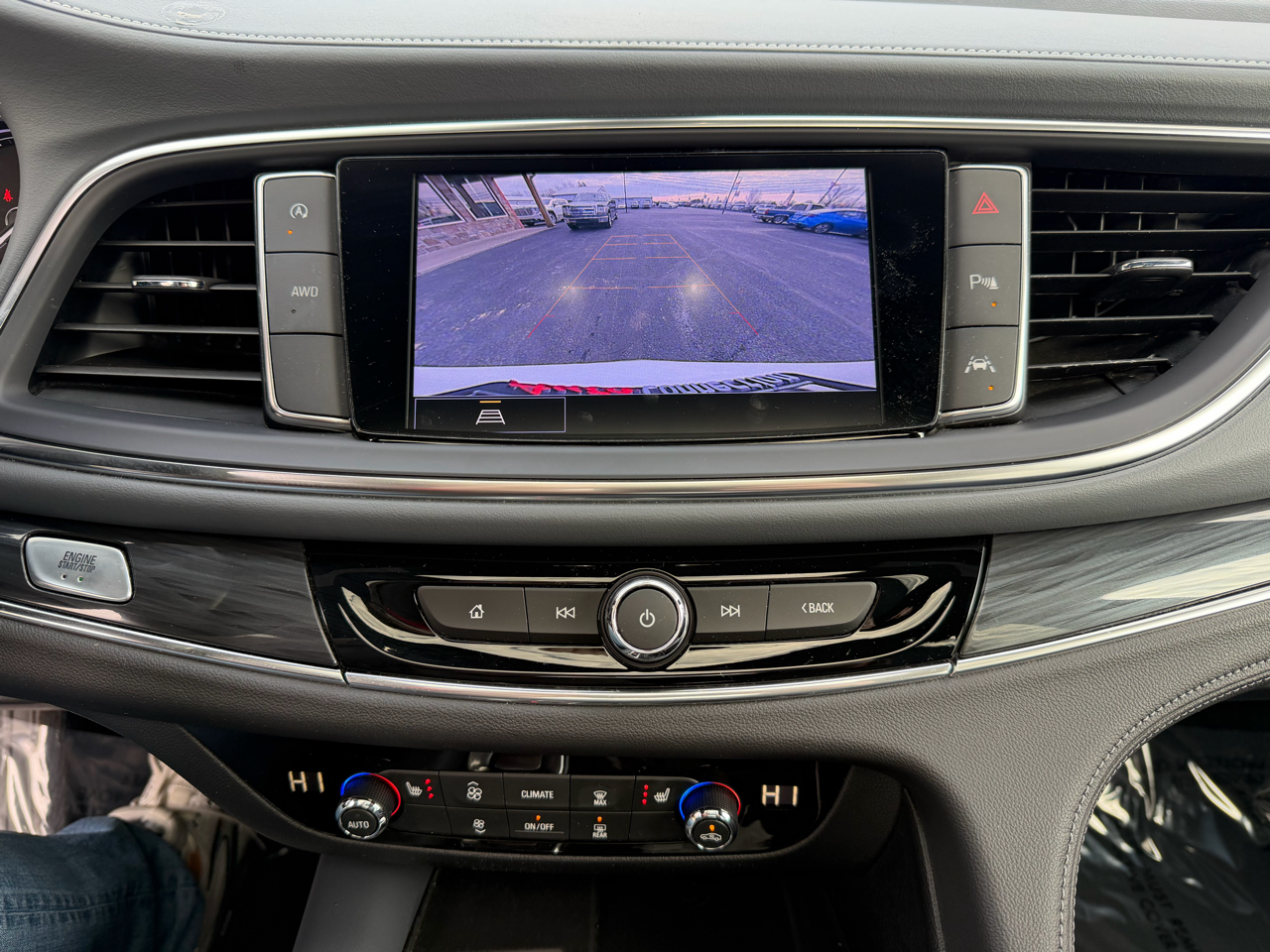 Buick Enclave AWD 4dr Essence 2023