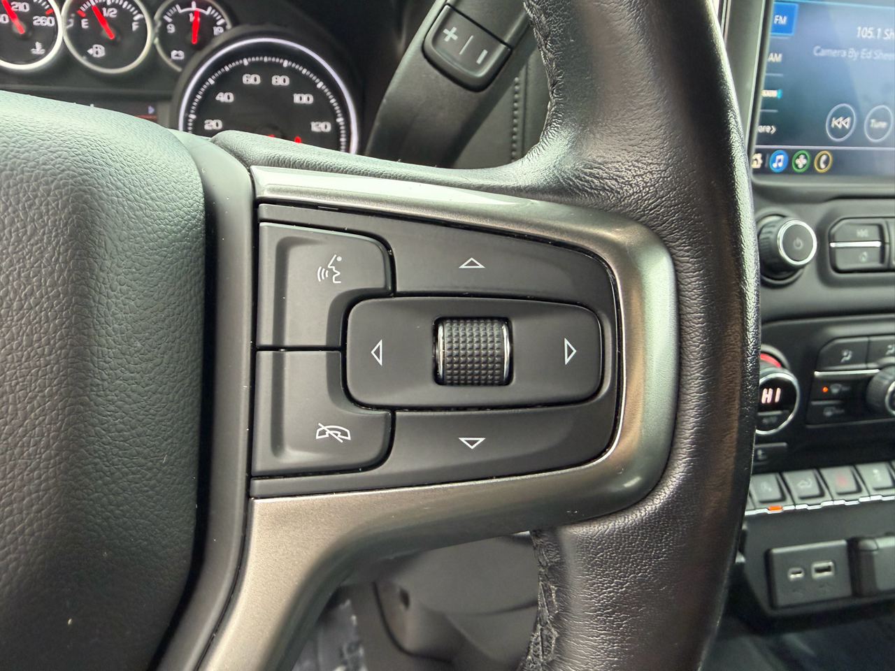 Chevrolet Silverado 1500 4WD Crew Cab 147" RST 2021