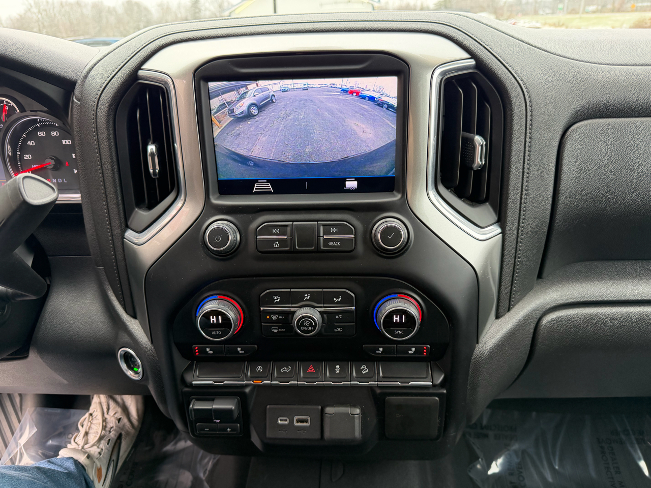 Chevrolet Silverado 1500 4WD Crew Cab 147" RST 2021