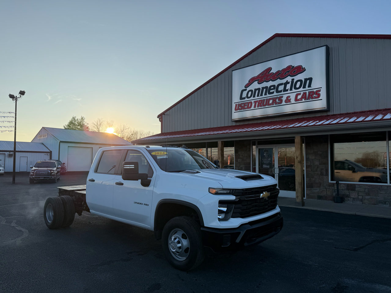 2024 Chevrolet Silverado 3500HD 4WD Crew Cab 172" Work Truck