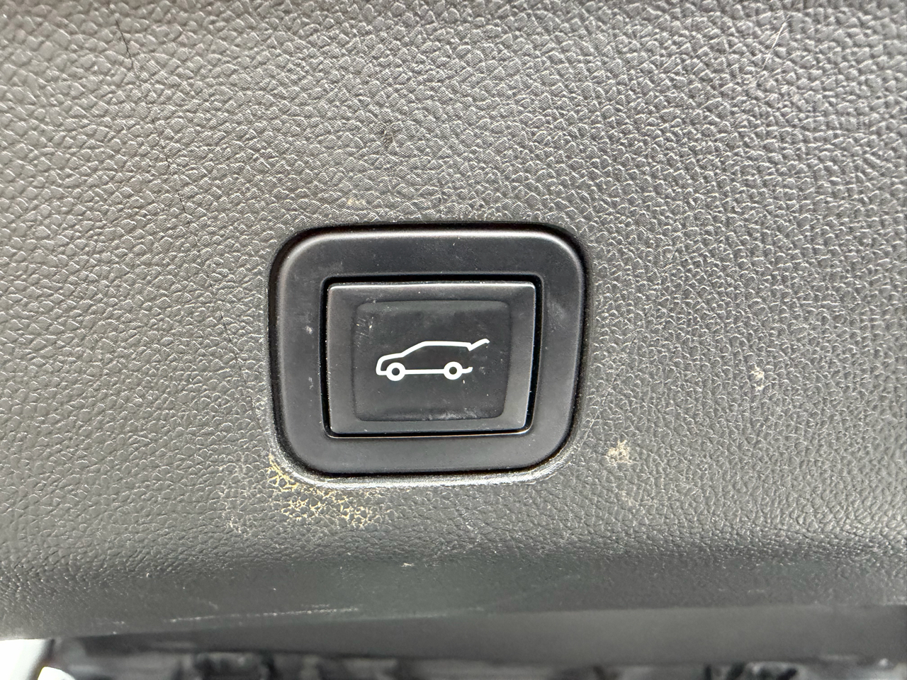 Chevrolet Tahoe 4WD 4dr LT 2022