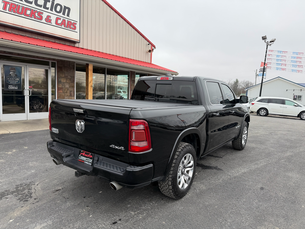 RAM 1500 Longhorn 4x4 Crew Cab 5'7" Box 2021