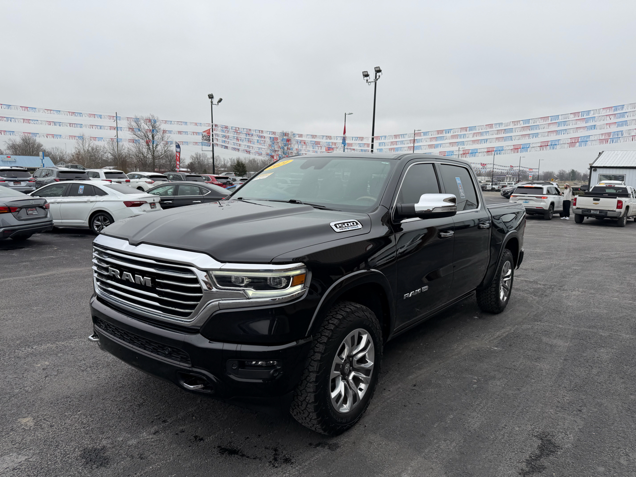 RAM 1500 Longhorn 4x4 Crew Cab 5'7" Box 2021