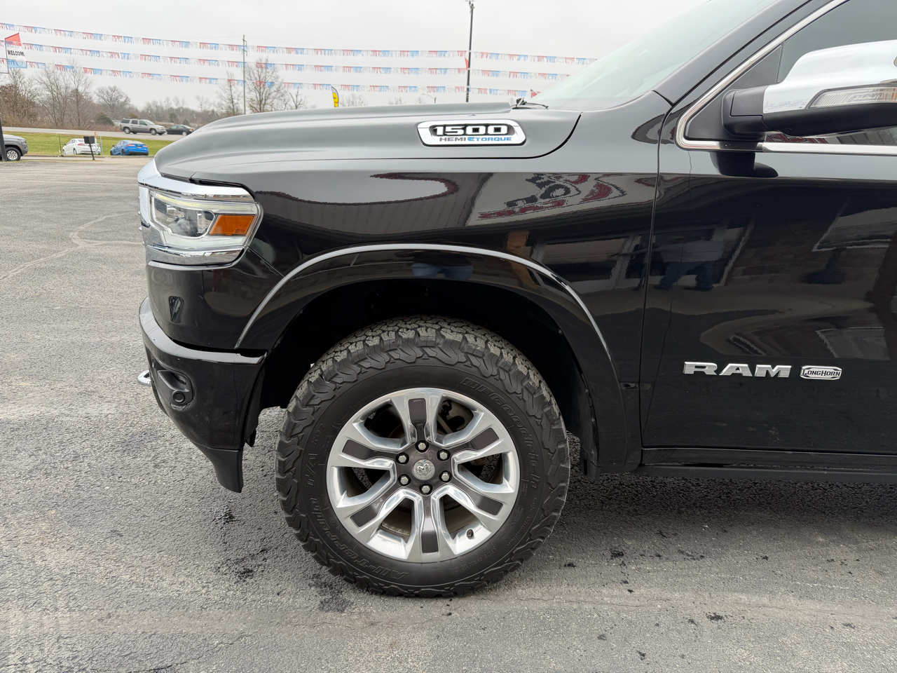 RAM 1500 Longhorn 4x4 Crew Cab 5'7" Box 2021