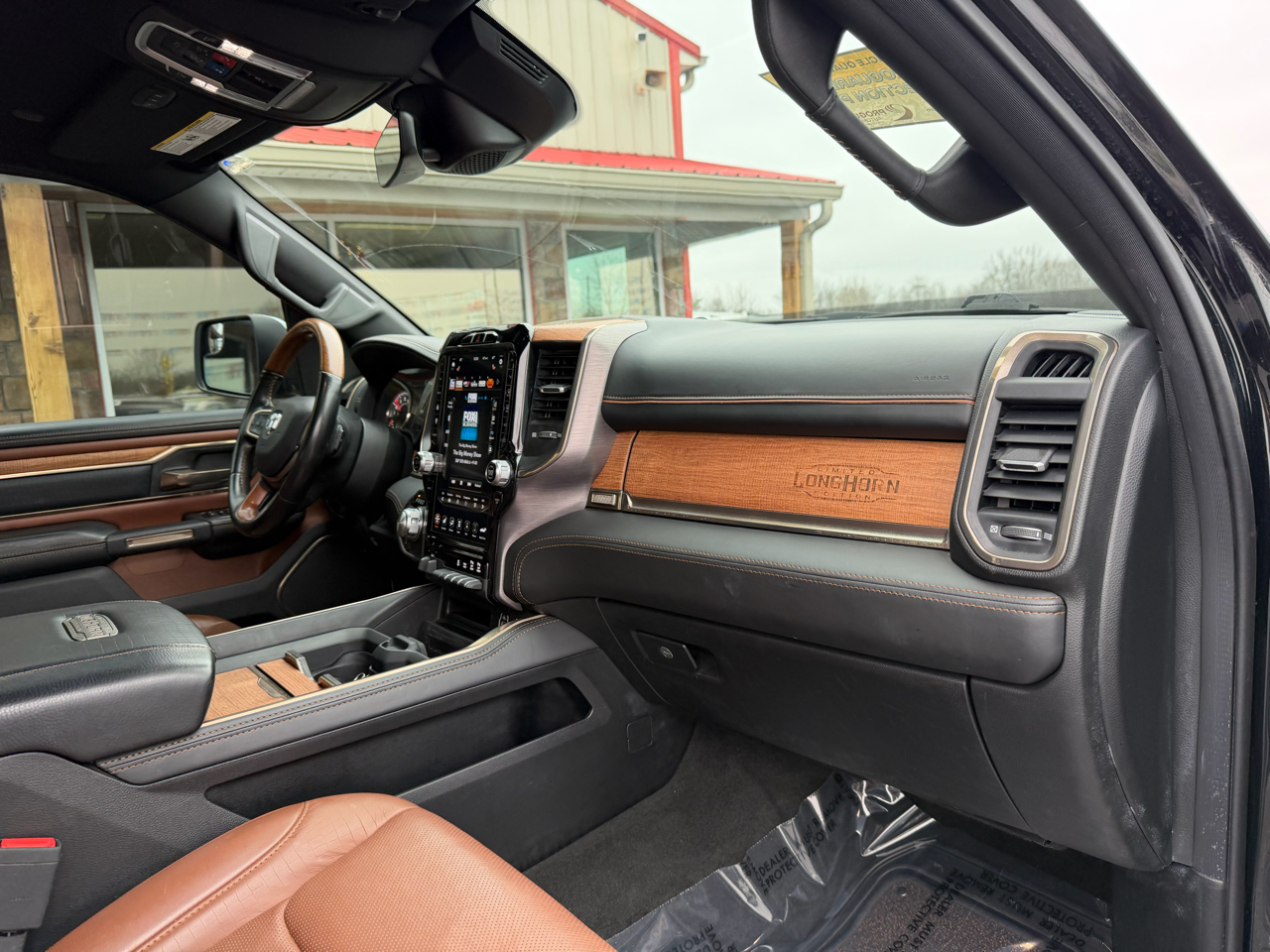 RAM 1500 Longhorn 4x4 Crew Cab 5'7" Box 2021