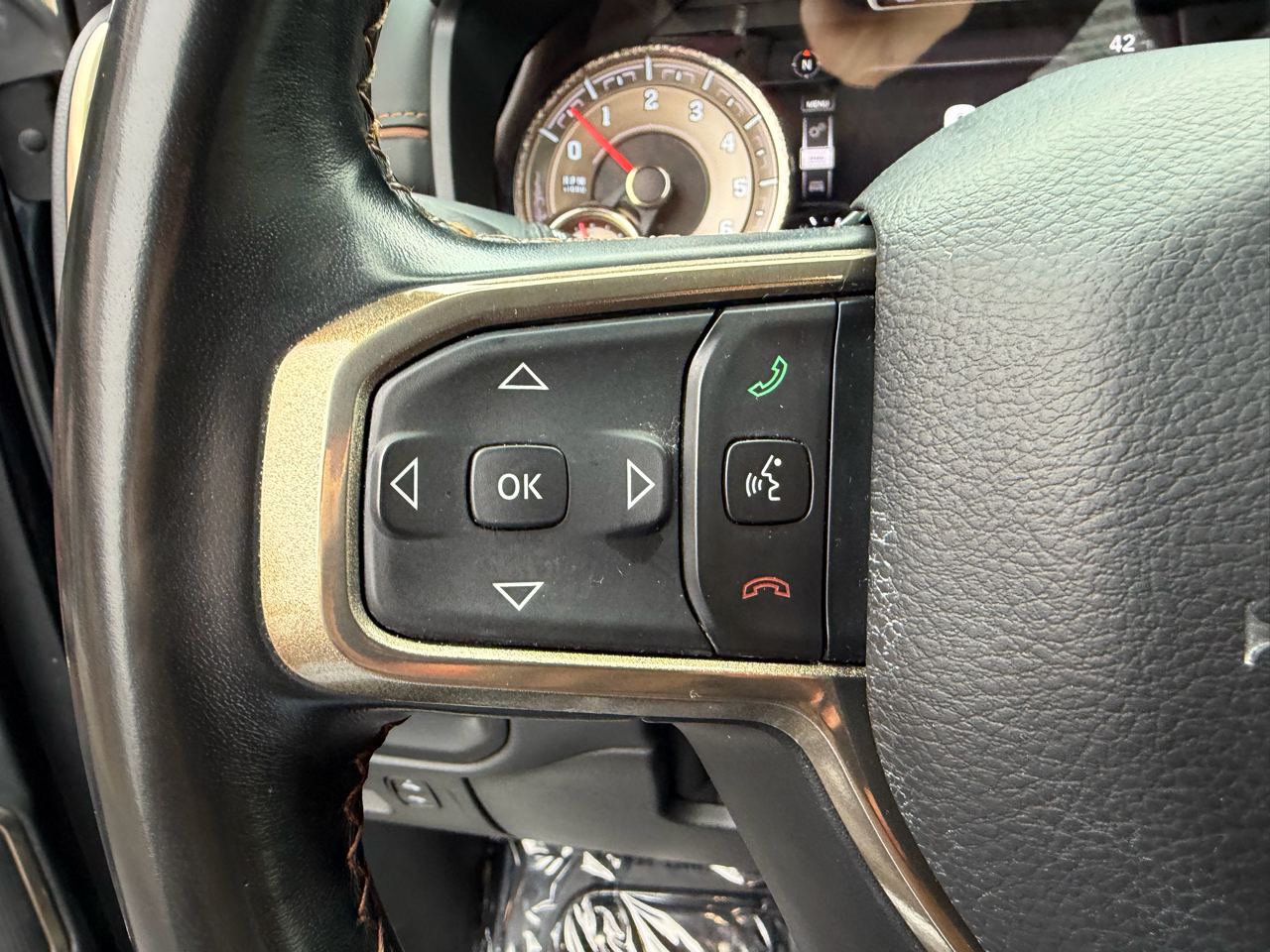 RAM 1500 Longhorn 4x4 Crew Cab 5'7" Box 2021