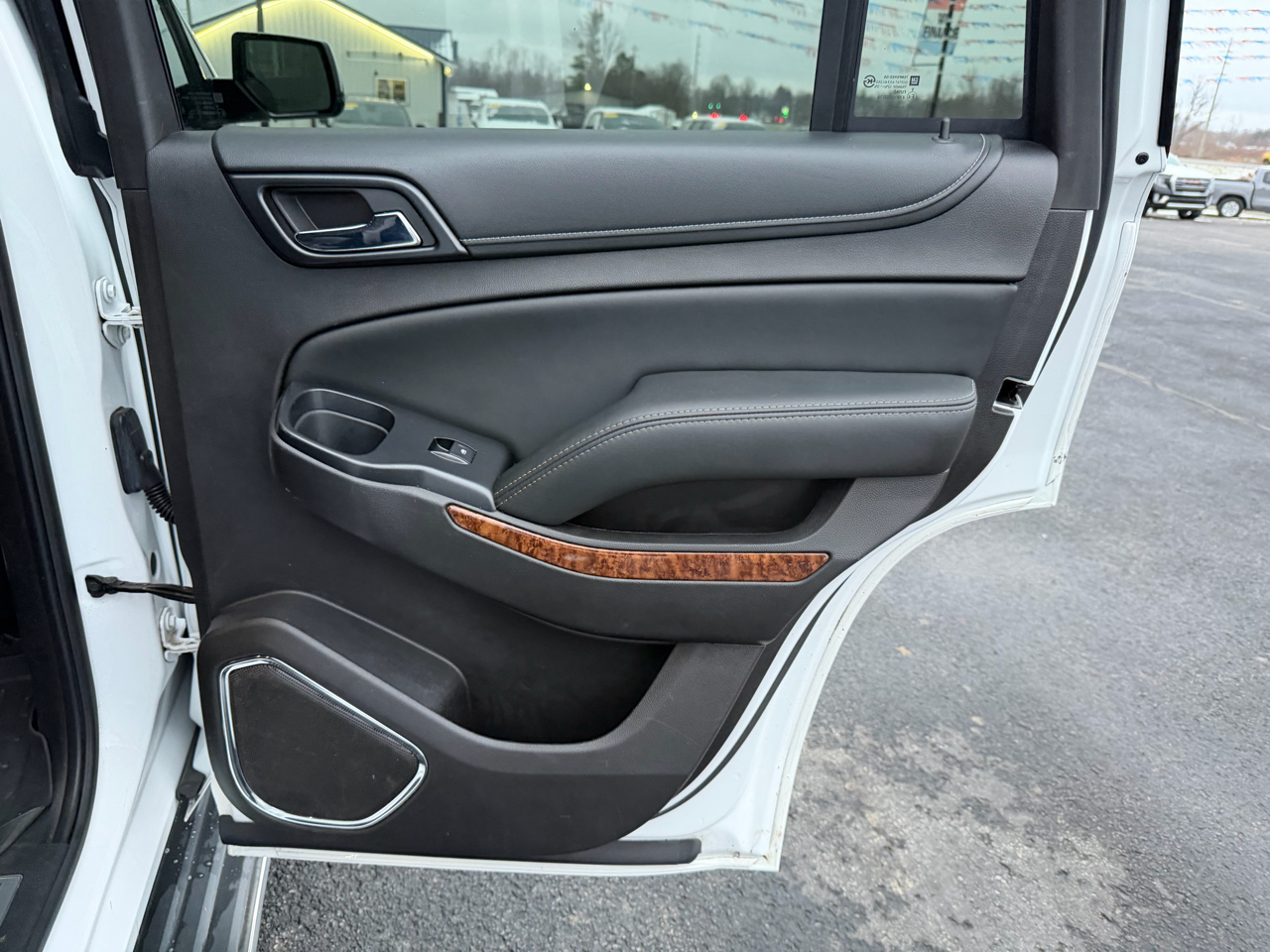 Chevrolet Tahoe 4WD 4dr Premier 2017