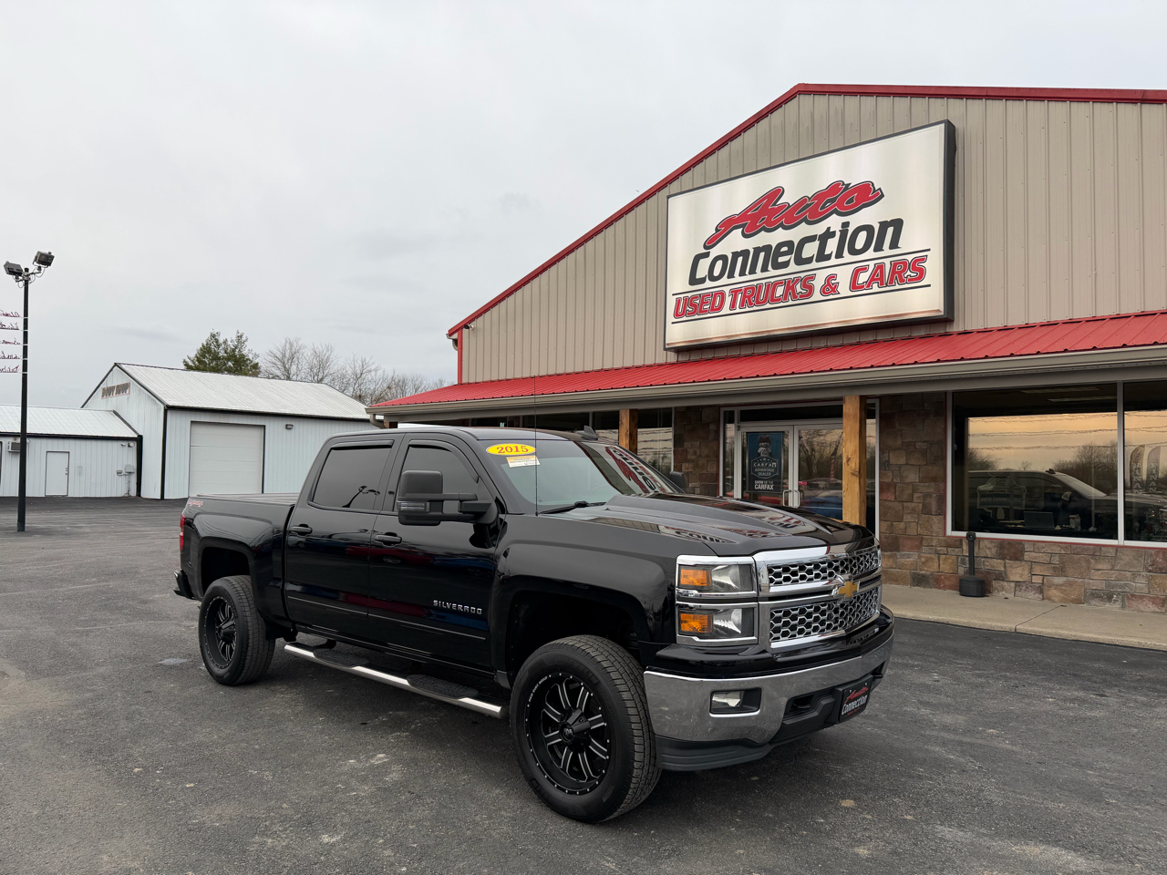 2015 Chevrolet Silverado 1500 4WD Crew Cab 143.5" LT w/1LT