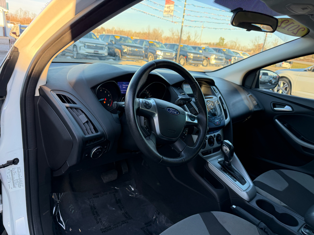 Ford Focus 5dr HB SE 2012