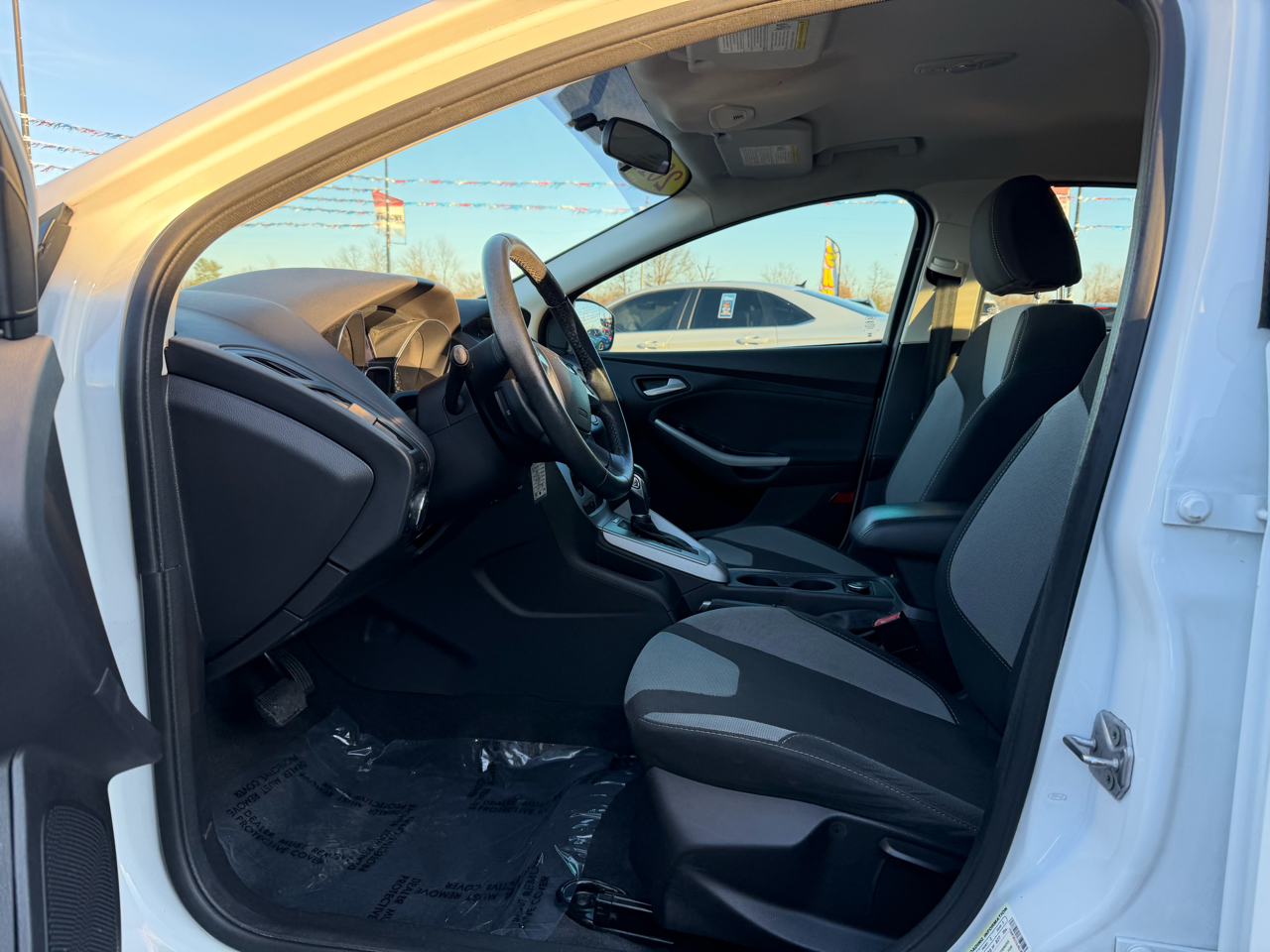 Ford Focus 5dr HB SE 2012