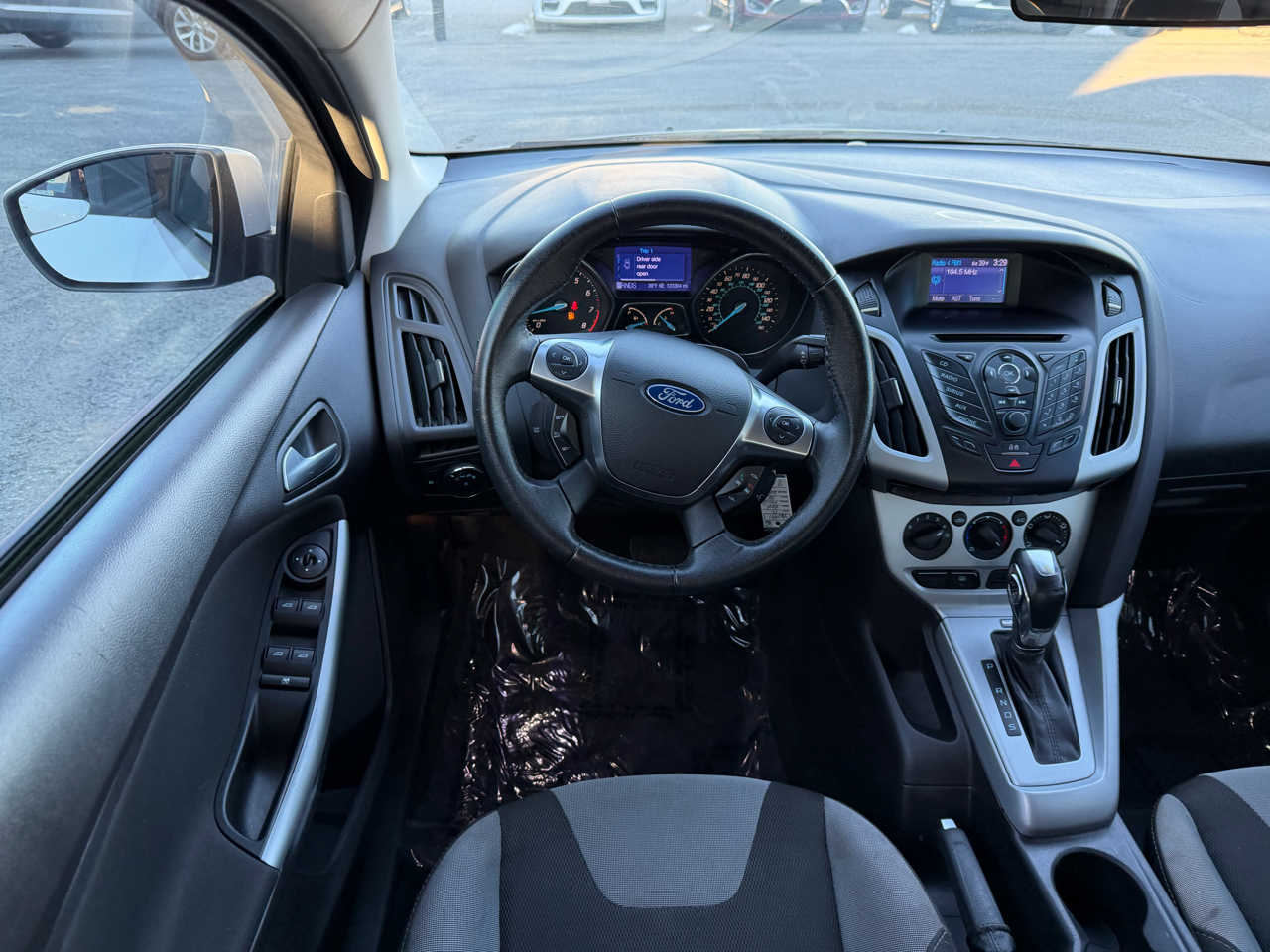 Ford Focus 5dr HB SE 2012