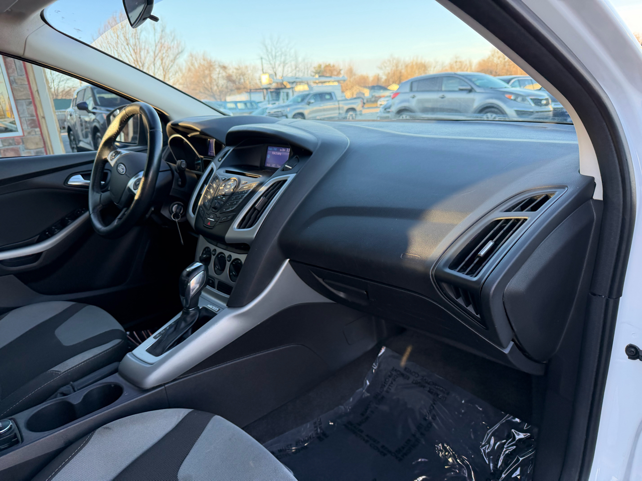 Ford Focus 5dr HB SE 2012