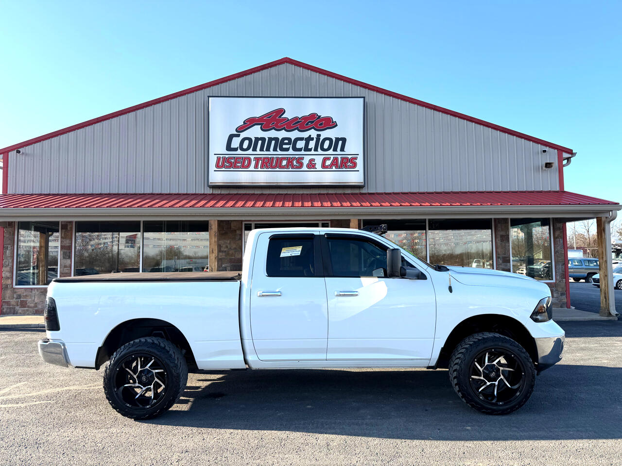 RAM 1500 2WD Quad Cab 140.5" Big Horn 2016