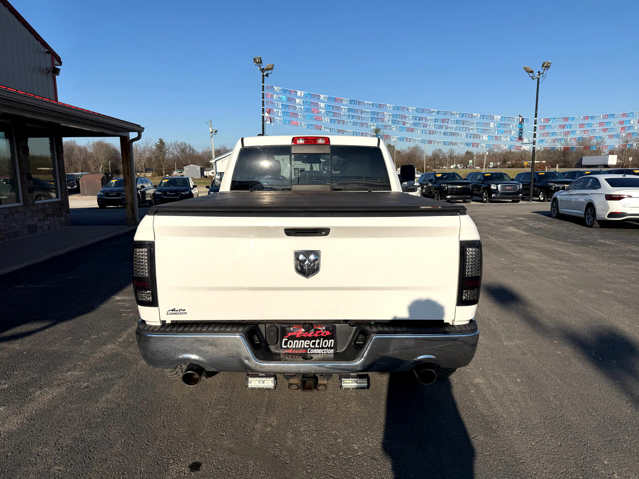RAM 1500 2WD Quad Cab 140.5" Big Horn 2016
