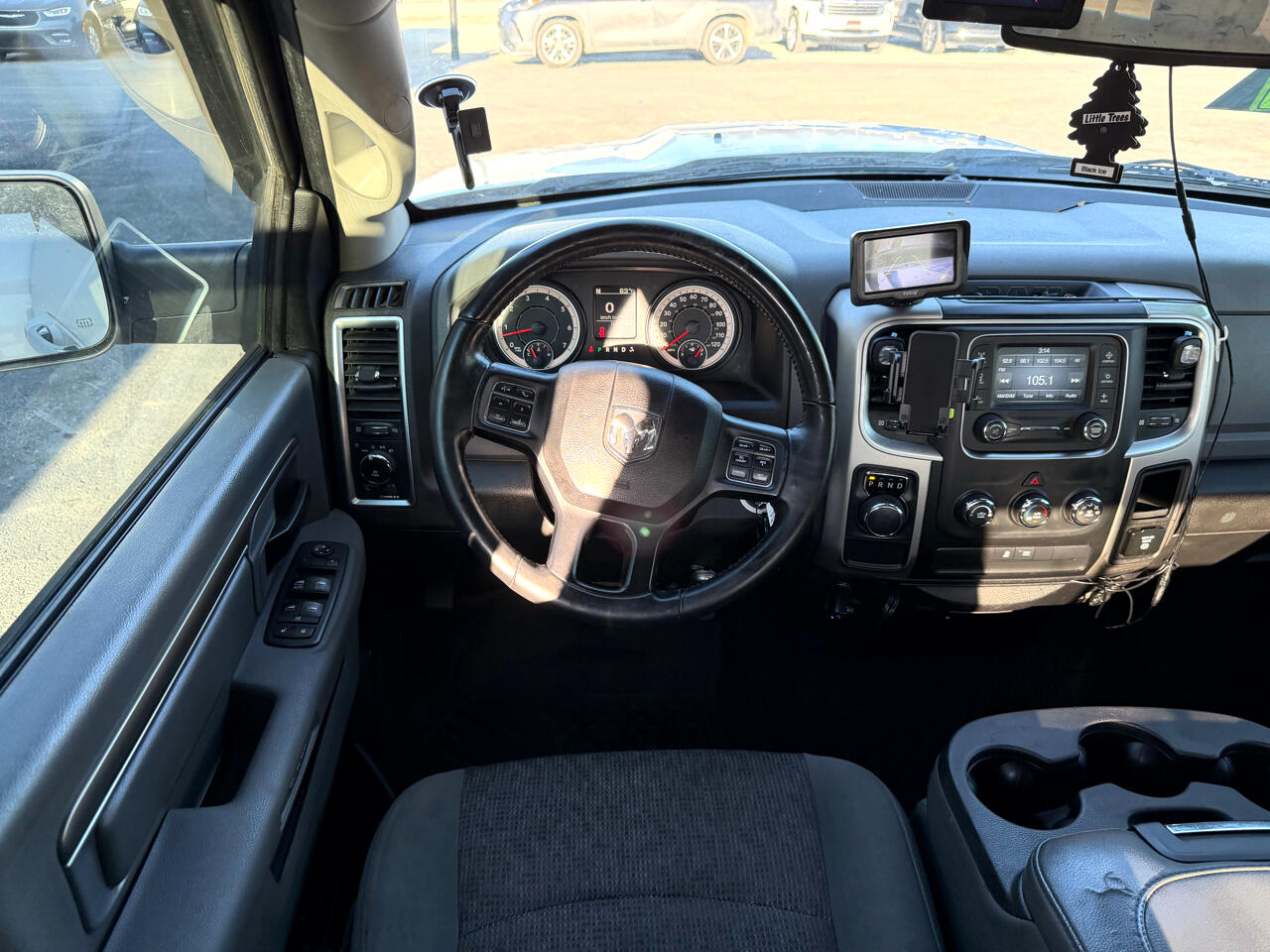 RAM 1500 2WD Quad Cab 140.5" Big Horn 2016