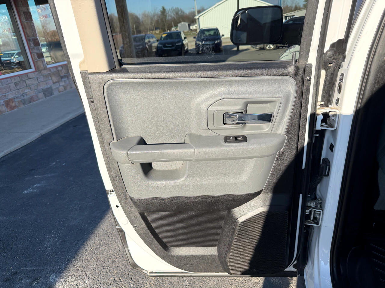 RAM 1500 2WD Quad Cab 140.5" Big Horn 2016