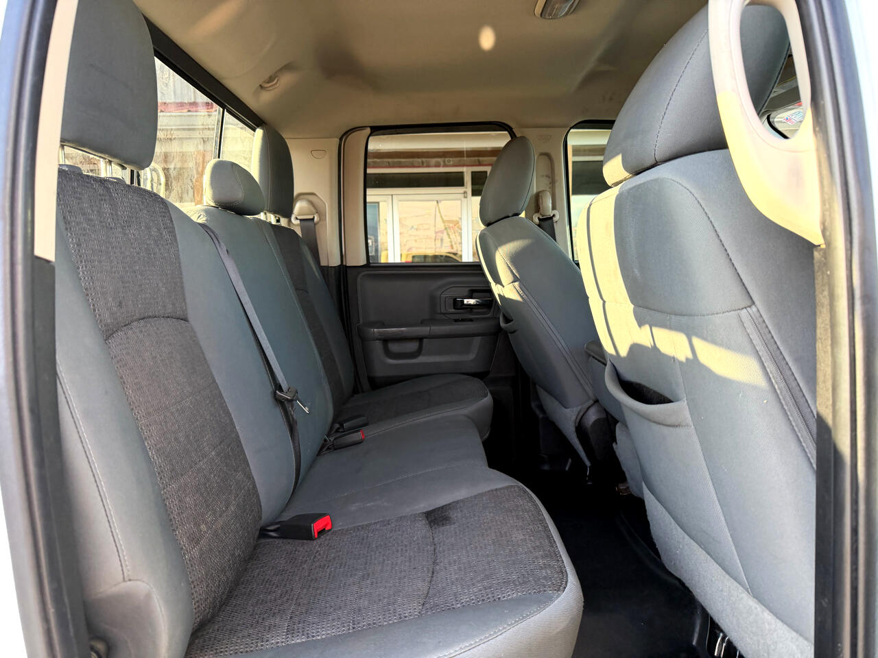 RAM 1500 2WD Quad Cab 140.5" Big Horn 2016